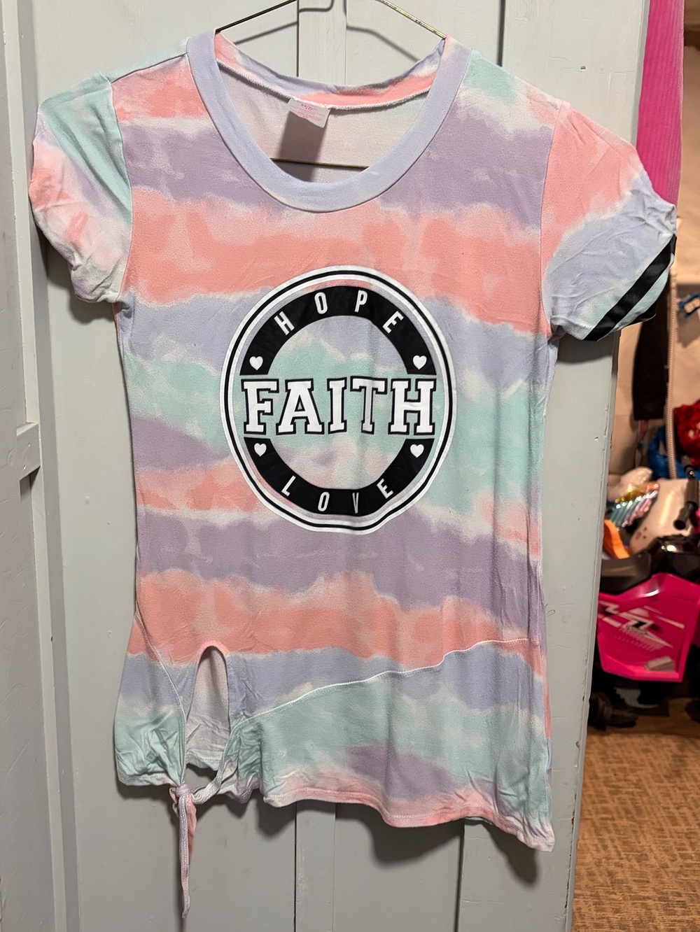 Womens no boundaries shirt size xs